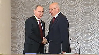 Кургинян справа