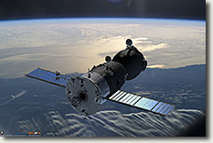 Космический корабль "Союз-ТМ спасатель" в космическом полете