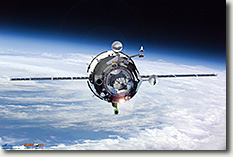космический корабль "Союз-спасатель" в обитальном полете